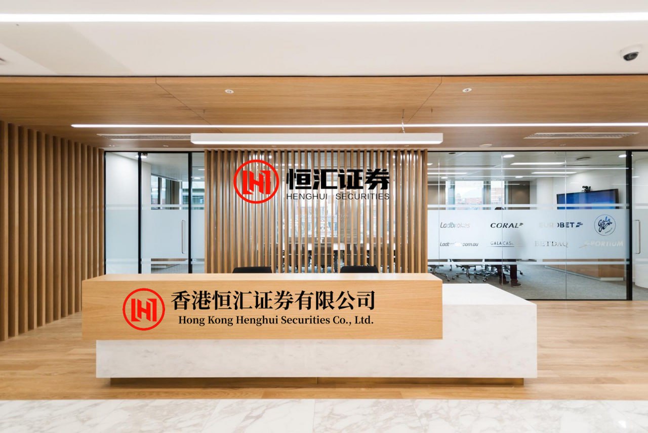 伯乐配资 法院600万元拍挂一辆布加迪威航跑车，强调不得上路行驶引热议，该车曾上京牌，全球限量仅8台